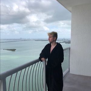 Meet your Posher, Mark